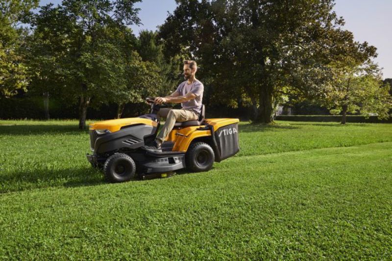 Picture for category Tractor Mowers
