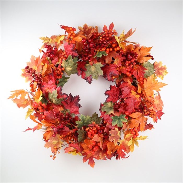 Picture of 28" Wreath With Autumn Berries